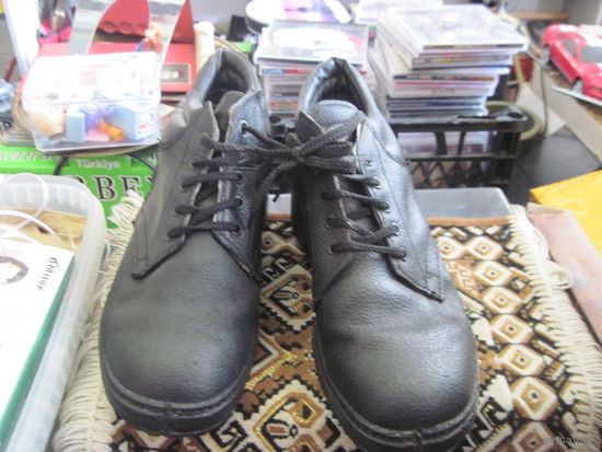 Ботинки рабочие.