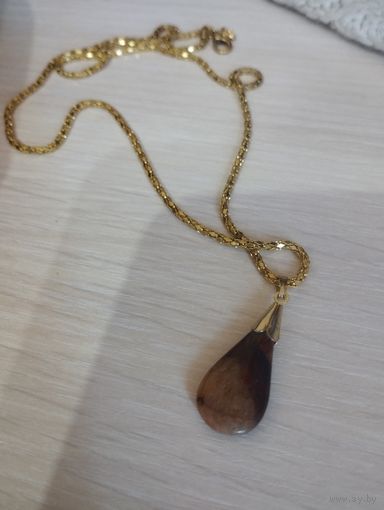 Камень из чехословакии цепочка современная