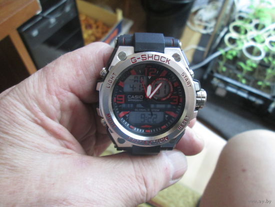 Часы Casio  G-Shock.