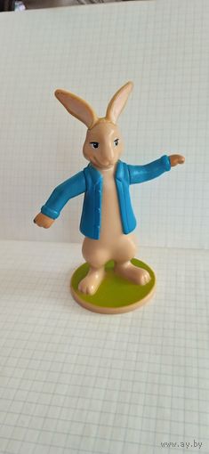 Коллекционная игрушка из Макдональдс. Кролик Питер, 2018г. 17