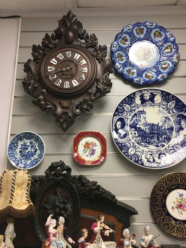 Часы настенные с боем резьба