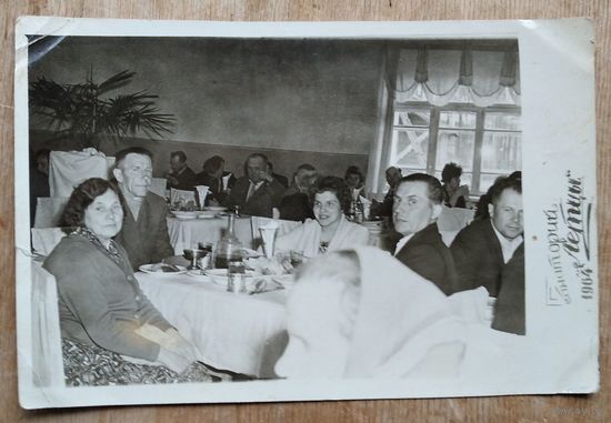 Фото в столовой санатория "Летцы" 1964 г. 8.5х13 см