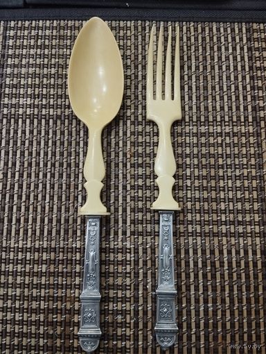 Набор для салата, кость, ручка серебро. Европа.