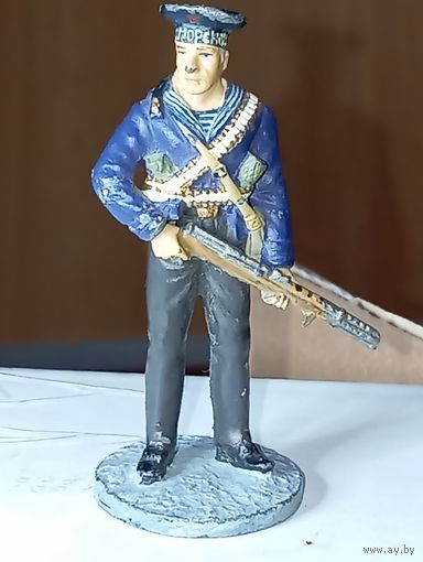 Солдат . ВМФ 1941 - 1943  г. Металл , 6 см .