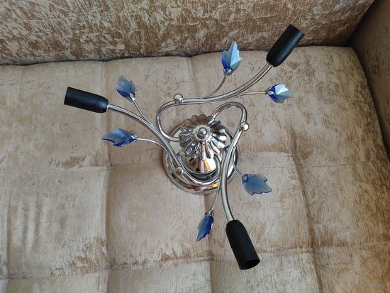 Люстра на 3 лампочки