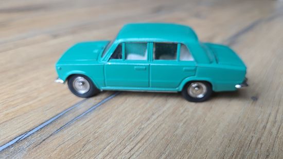 Модель автомобиля 1 43 ваз2101