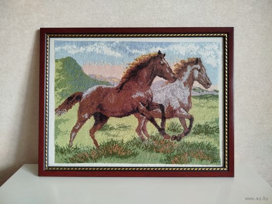 Вышитая картина "Лошади"