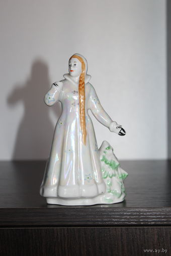 Фарфоровая статуэтка "Снегурочка", клеймо МФЗ.