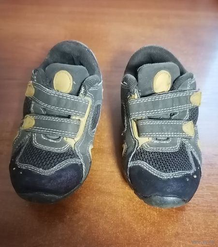 Первые кроссовки для малыша, по стельке 14-14,5см