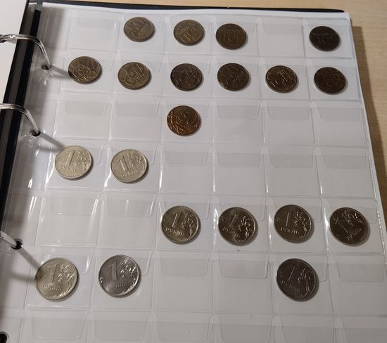 Лот монет РФ. Рубль и 50 копеек, за все с рубля!!!