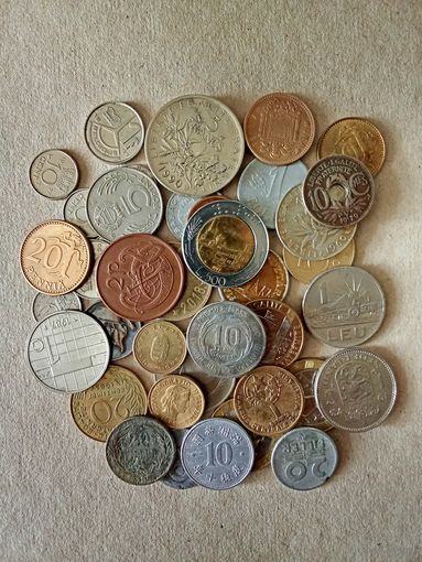 Монеты стран мира 40 шт. (*). С 1 рубля!!!