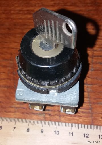 Переключатель ПЕ171У3 220V