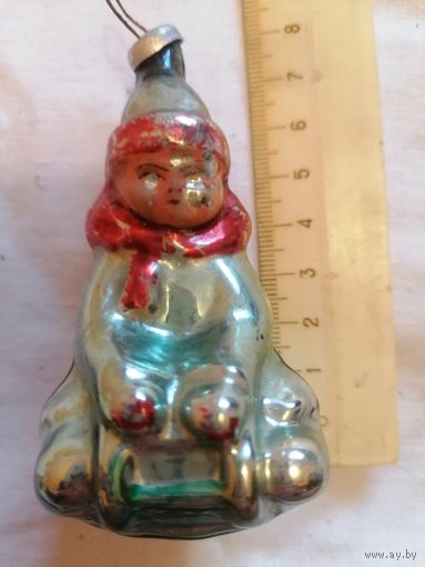 Ёлочная игрушка МАЛЬЧИК НА САНЯХ СССР 0049
