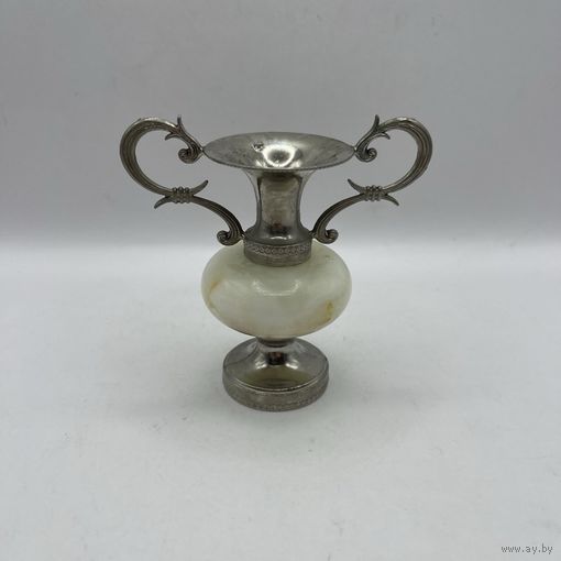 Ваза из оникса. Италия. Арт 3291