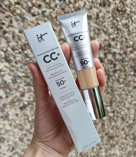 IT Cosmetics Your Skin But Better CC+ Color Correcting Full Coverage Cream + Hydrating and Anti-Aging Concealer SPF 50 32 ml в оттенке Light