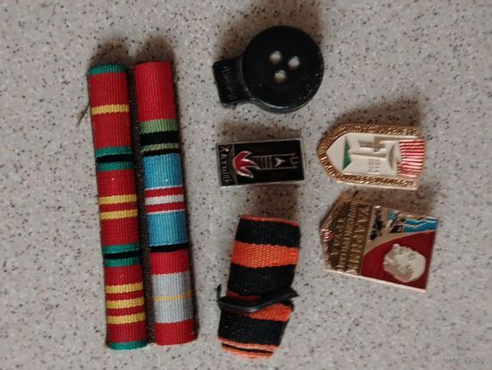 Значки, лента, микрофон