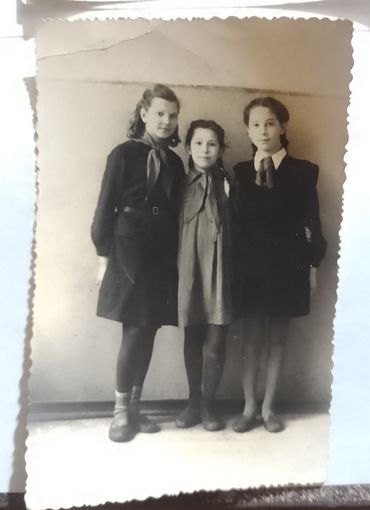 Фото 1946 год. Подружки