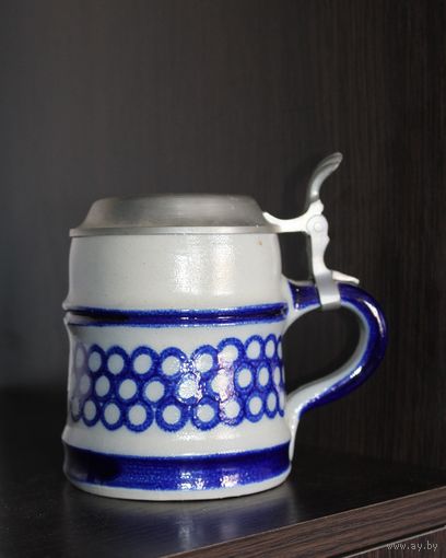Керамический пивной бокал, с металлической крышкой, клеймо Goebel, Германия.