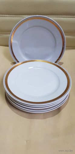 Тарелка 17,5см  Фарфор ГДР 1970 г.в. фабрика "Colditz Porcelain Factory"