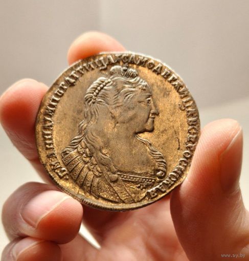 Рубль 1737,оригинал! кулон на груди, состояние, видео!