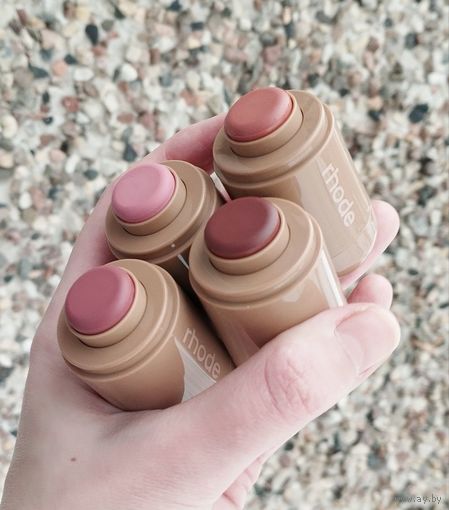 Кремовые румяна в стике Rhode Pocket Blush 5.3 gr