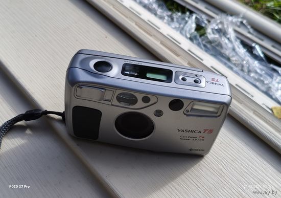 Yashica T5