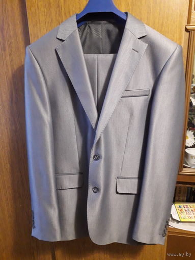 Мужской костюм с отливом