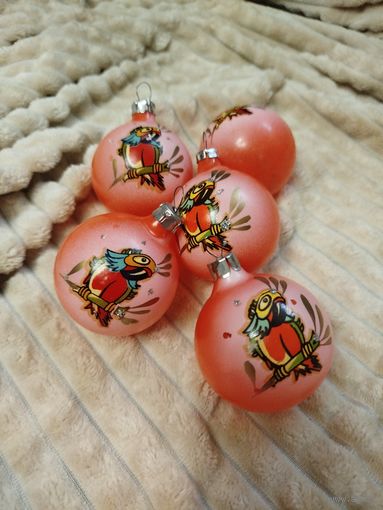 Новогодние шары СССР цена за все.