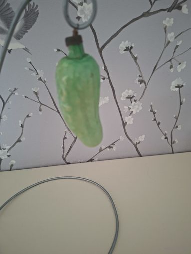 Елочная игрушка огурец