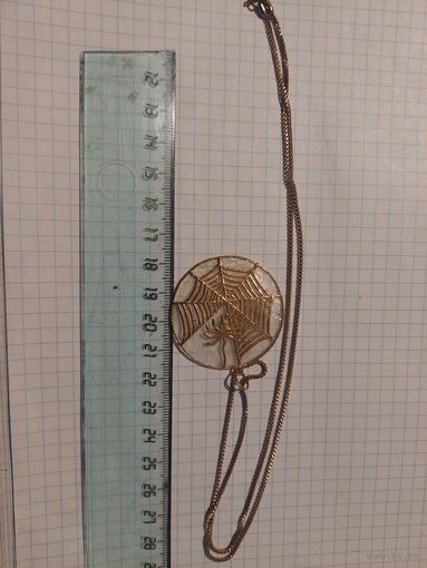 Цепочка с кулоном