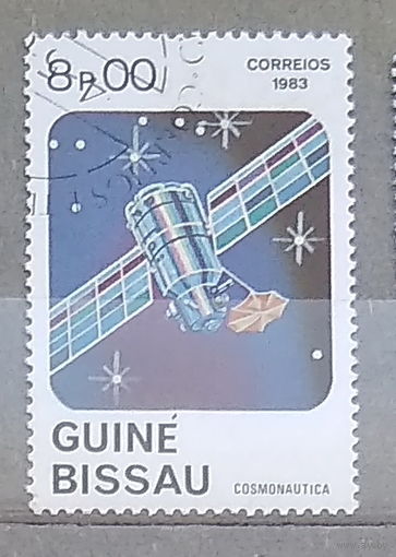 Космос  День космонавтики Гвинея-Бисау 1983 год  лот 1048