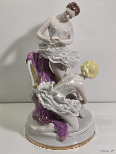 Балерины перед выступлением. Киев