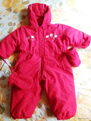 Комбинезон красный теплый с варежками, р.74-80 (8-12мес), б.у