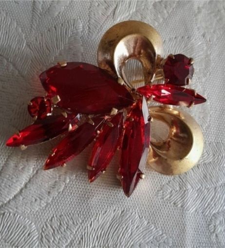 Винтажная брошь.