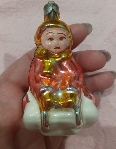 Новогодние ёлочные игрушки, стекло, мальчик на санках, толстое стекло