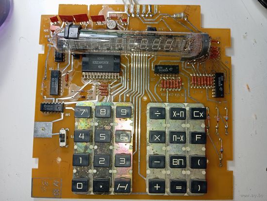 Плата с радиодеталями . С рубля