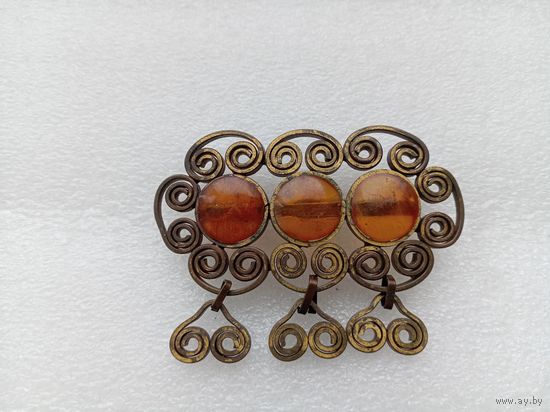 Брошь