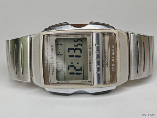 Часы Casio illuminator Futurist A220 VIB Alarm. Винтажные часы. С рубля.