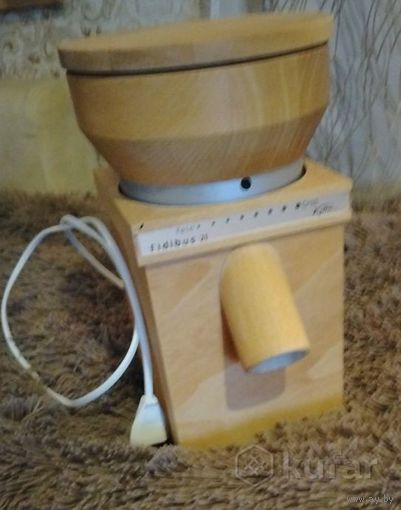 Зерновая мельница KoMo Fidibus-21 (электрическая)