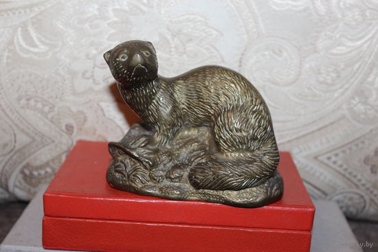 Тяжёлая, латунная фигурка "Хорёк", "Куница", высота 9.5 см.