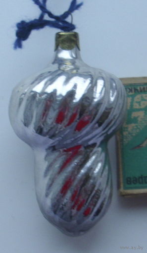Ёлочная игрушка. Р-7.