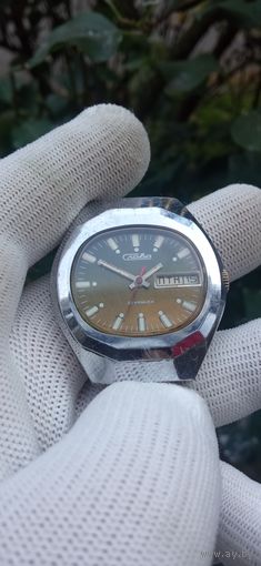 РЕДКИЕ ЧАСЫ  СЛАВА СССР СОСТОЯНИЕ   !!!  НА ХОДУ . Распродажа Коллекции !!! .Экспресс  Аукцион с РУБЛЯ    .Много лотов в продаже .