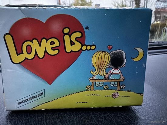 Коробка  блок  от  жевательной  резинки Love  is...  1994  года  выпуска