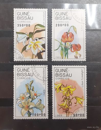 Гвинея-Биссау. 1989 год. Флора. Цветы. Лилии (302)