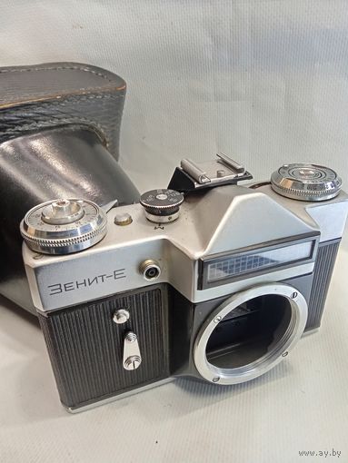 Зенит Е 1976 год