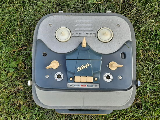 Магнитофон бобинный Комета МГ-201М 1970 г.