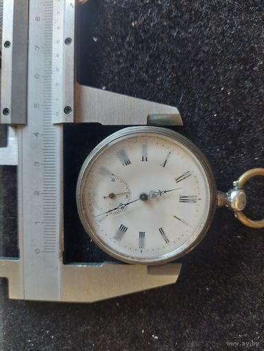 Карманные часы в серебре