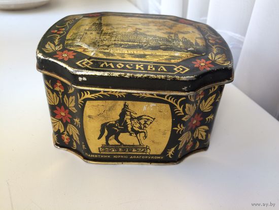 Жестяная банка Москва