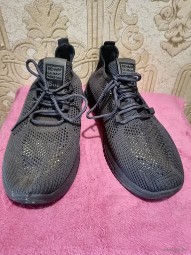 Крассовки не ношены-45,44разм.