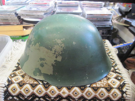 Каска М59/85 Югославской народной армии.